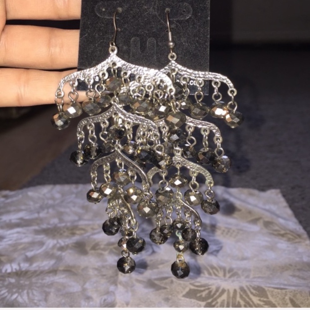 HOST PICK 🎊🎊🎊 “BEST in BOUTIQUES Earrings08/26